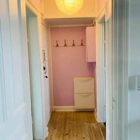 Cosy Og Spacious In The Heart Of Appartamento Århus