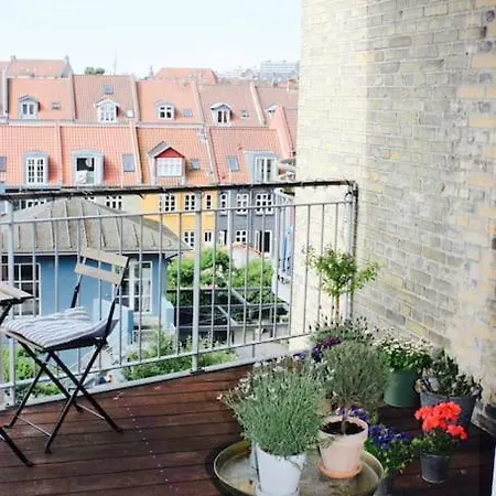 Apartment Cosy Og Spacious In The Heart Of Århus